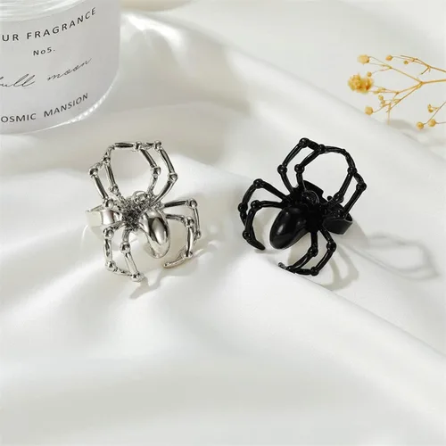 Vista 5 de Caiyao 2 anillos de dedo de araña de imitación de Halloween blanco y negro, diseño de fantasma, festival gótico, arácnido, para mujeres y hombres
