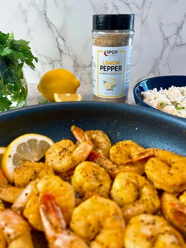 Vista 5 de All Natural Lemon Pepper Seasoning XL - Tarro de 11 onzas, sin ácido cítrico ni colorante artificial SPQR Seasonings