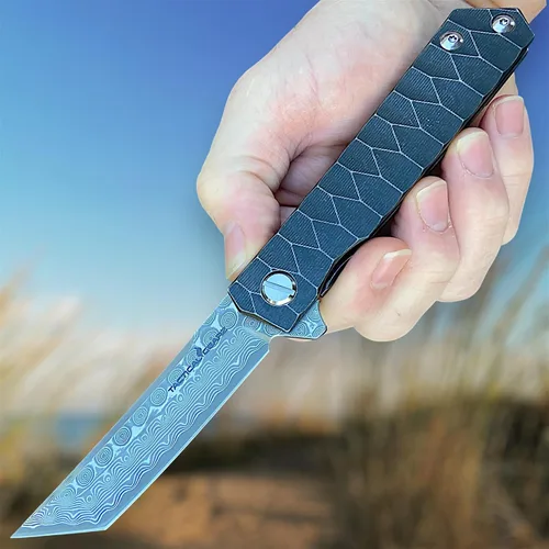 Vista 2 de Cuchillo plegable de bolsillo de Damasco, mango de titanio sólido Tc4, hoja Tanto de acero Damasco VG10 multicapa de 67 capas (Saint DXT)