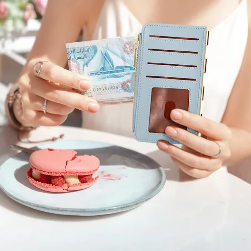 Vista 5 de Badiya Tarjetero de crédito para mujer, con bloqueo RFID, delgada, plegable, con bolsillo con cremallera y 3 ventanas para identificación
