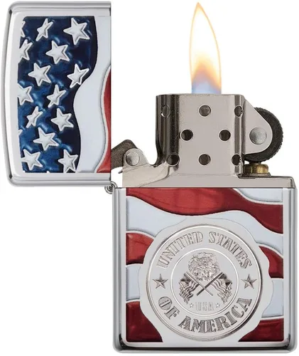 Vista 31 de Zippo encendedores con la bandera de EE. UU.