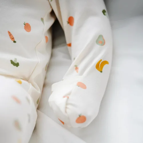 Vista 6 de OETEO Mameluco de algodón con certificación Oeko-Tex, fácil de llevar, con pies y mitones convertibles, paquete de pijama Gtube adaptable