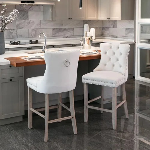 Vista 2 de Taburetes de bar tapizados de terciopelo modernos de 27 pulgadas con patas de madera, botón con cabeza de clavo cromada, taburetes de bar con Beige