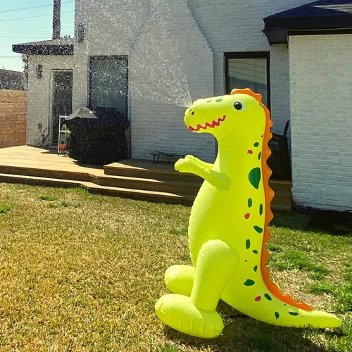 Vista 8 de Float Joy Rociador inflable de 5.5 pies, dinosaurio gigante T-REX, gran regalo para niños y adultos, juguete de agua para decoración de fiesta