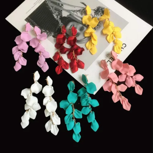 Vista 3 de YERTTER - Pendientes largos de acrílico con diseño de pétalos de rosa para mujer y niña