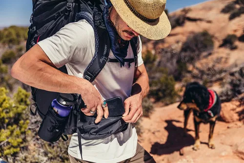 Vista 6 de Gregory Baltoro 100L Pro - Mochila unisex con suspensión FreeFloat, panel trasero transpirable con cojín de aire, grande, negro lava