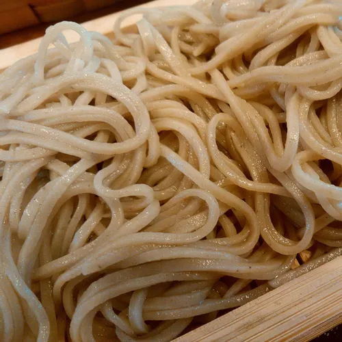 Vista 4 de Soba Noodles Udon Fideos Plato de fideos tipo profundo cuadrado 7.67 × 7.67 pulgadas, Soba-zaru frío japonés