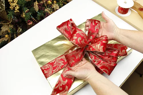 Vista 4 de Pro Bow The Hand Herramienta para hacer arcos - Haz arcos de cinta personalizados, arcos de boda DIY y coronas, fácil de hacer arcos para bodas
