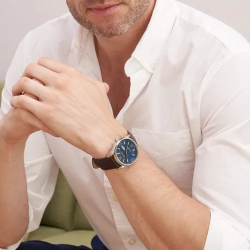 Vista 3 de Armitron, reloj de pulsera 205048 de piel de cocodrilo con carátula para ajuste de día y fecha para hombre.