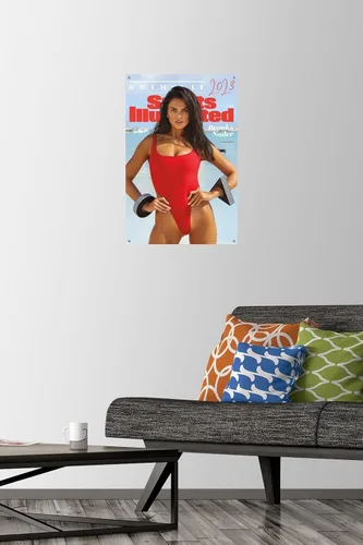 Vista 2 de Trends International Sports Illustrated: Swimsuit Edition - Póster de pared Books Nader Cover 23, 14.725 x 22.375 pulgadas, paquete de póster