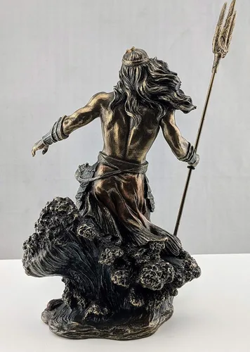 Vista 5 de Veronese Design 7 7/8 pulgadas dios griego Poseidon de pie sobre olas que se estrellan en frío estatua de resina fundida en bronce