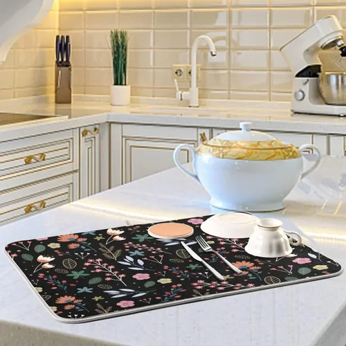 Vista 6 de Tapete de secado de platos de flores de fondo negro para encimera de cocina de 18 x 24 pulgadas, tapete de microfibra absorbente, tapete de secado