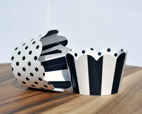 Vista 2 de Envoltorios para cupcakes en blanco y negro para bodas, graduaciones, fiestas de cumpleaños de niños y adultos, baby showers, juego de 24 envolturas