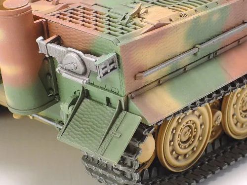 Vista 6 de TAMIYA Sturmtiger Hobby Model Kit