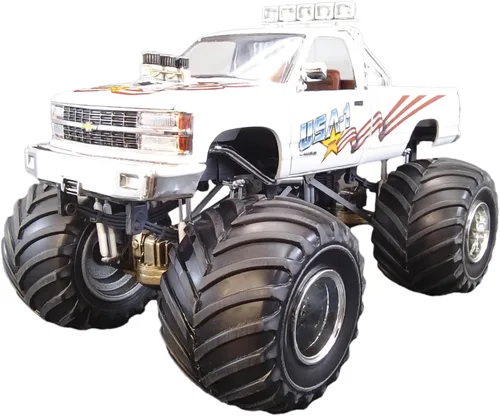Vista 6 de AMT USA-1 Chevy Silverado Monster Truck 1:25 Kit de modelo a escala 1:25