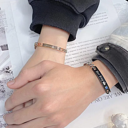 Vista 3 de MYNENEY Regalo para amante, su reina y su rey, pulseras de acero inoxidable para parejas, para mujeres y hombres, juego de joyas a juego