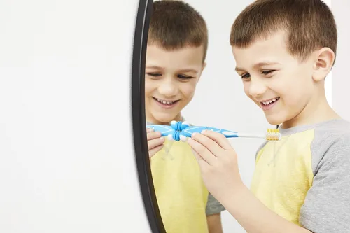 Vista 5 de Ooak Cepillo de dientes para niños, cerdas cónicas V++Max, cara feliz, azul, 2 unidades happy face