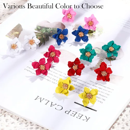 Vista 4 de 7 pares de aretes de flores estilo playa boho para mujer, aretes con forma de margarita con brote dorado
