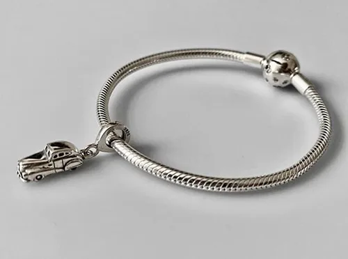 Vista 2 de Abalorio de plata de ley 925 que se adapta a pulseras y collares Pandora y más bricolaje (auto clásico vintage)