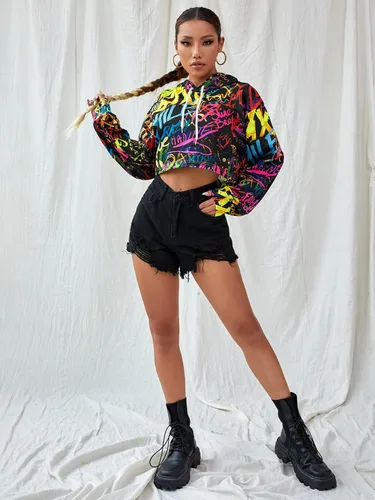 Vista 5 de OYOANGLE Sudadera corta con capucha para mujer, manga larga, estampado de grafiti, sudadera con capucha