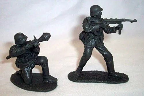 Vista 2 de Escuadrón alemán de asalto de la Segunda Guerra Mundial ofrecido y fabricado por Classic Toy Soldiers, Inc