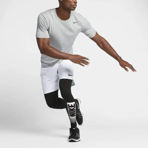 Vista 4 de Nike Dri-FIT Camiseta de algodón 20 para hombre