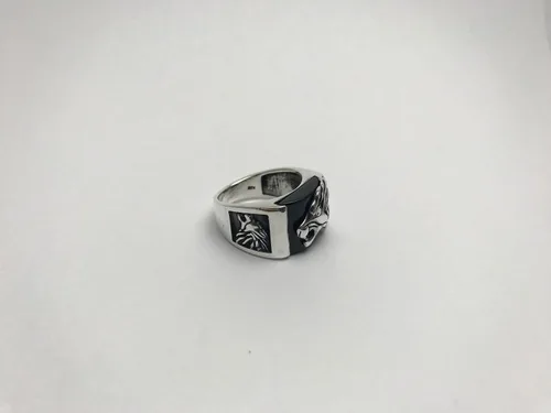 Vista 5 de Anillo de plata de ley 925K con motivo de león y piedra de ónix para hombre, Plata