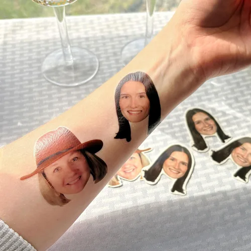 Vista 2 de Big Dot of Happiness Cara divertida con fotos personalizadas, recuerdos de fiesta, tatuajes temporales divertidos para la cara, juego de 12
