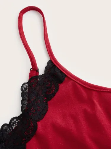 Vista 4 de SOLY HUX Women's Y2k Gothic Lace Trim Cami Crop Top Sleeveless Sexy Tank Tops Camisole Clubwear Outfit