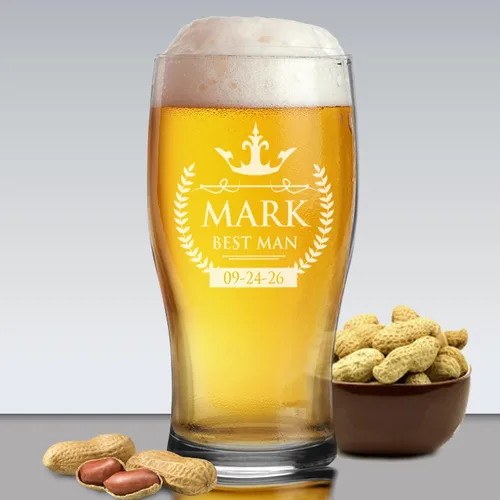 Vista 5 de The Wedding Party Store Taza de cerveza Pilsner grabada con monograma, vidrio para pub – Regalos personalizados para padrinos de boda – 20 oz