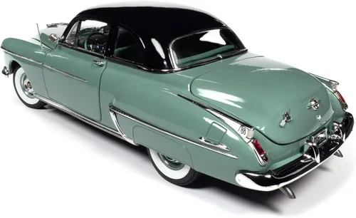 Vista 7 de American Muscle 1950 Olds 88 Holiday Coupe 1:18 Kit de modelo fundido a troquel