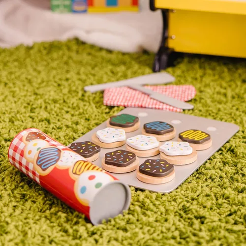 Vista 8 de Melissa & Doug, set para cortar y hornear galletas., Anaranjado