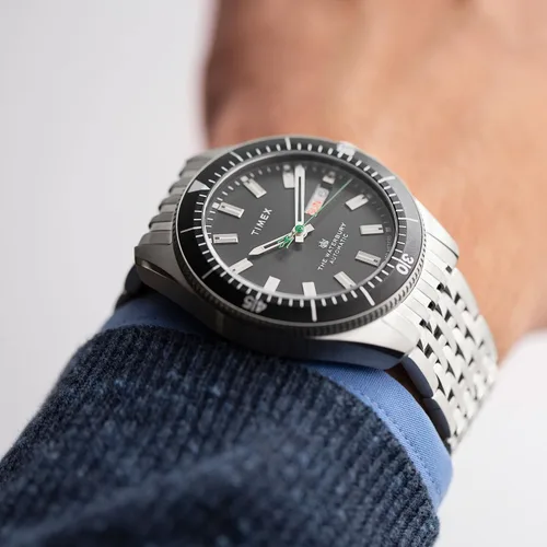 Vista 2 de Timex Waterbury Dive automático de 1575in Waterbury Dive Automático de 1575in