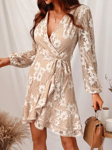 Vista 4 de CUPSHE Vestido de invierno con mangas de burbujas con borlas y cinturón para mujer
