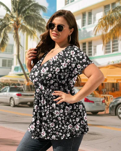 Vista 3 de TIANZHU - Blusa elegante de manga corta para mujer, túnica con cuello en V, estilo envolvente, blusa bonita de talla grande