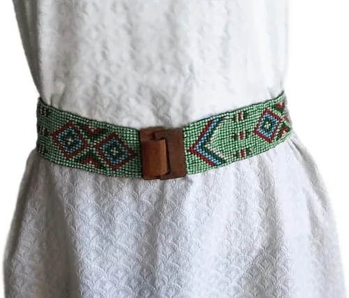 Vista 5 de KVR Cinturón de moda con cuentas de 2 pulgadas de ancho para mujeres, niñas, adolescentes, elástico, diseñador, vintage, con hebilla de madera