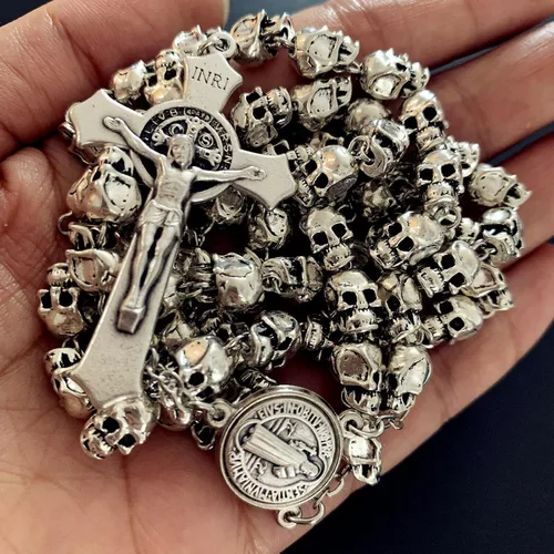 Vista 2 de elegantmedical Hecho a mano Católico San San Benito Rosario Crucifijo Cruz Plata Cráneo Cuentas Collar Católico Caja de Regalo