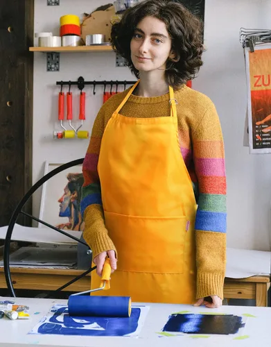Vista 6 de Delantal amarillo naranja para mujer con bolsillos Delantal ligero y ajustable
