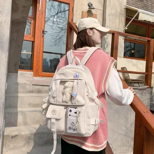 Vista 3 de Mochila escolar Kawaii para adolescentes y niñas, estética para el regreso a clases, linda y adorable con pin Kawaii y bonito accesorio, Blanco, L