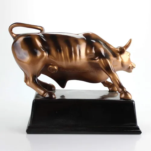 Vista 2 de Estatua oficial de bronce con base de Wall Street Bull Stock Market NYC con base - Pequeña