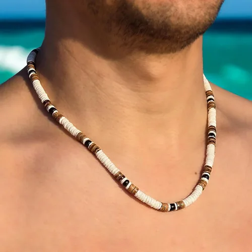 Vista 2 de BlueRica Collar de cuentas de concha de coco y puka (18")