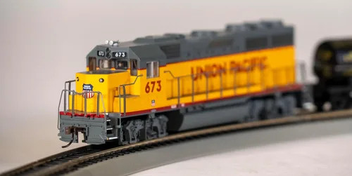 Vista 3 de Bachmann Trains - Juego de tren eléctrico Track King listo para usar, escala HO