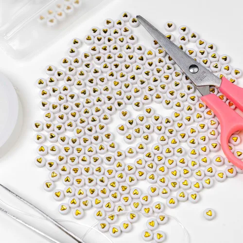 Vista 6 de Melius 500 cuentas acrílicas de corazón para pulseras, joyería, manualidades (4 x 7 redondas, corazón dorado)