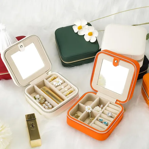 Vista 3 de Joyero con espejo, organizador de viaje de joyería para mujeres y niñas, estuche de joyería de viaje, regalos de dama de honor, accesorios