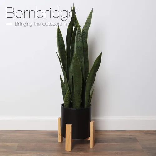 Vista 2 de Bornbridge Planta artificial de serpiente con soporte para plantas de mediados de siglo, planta Sansevieria en maceta moderna, plantas artificiales