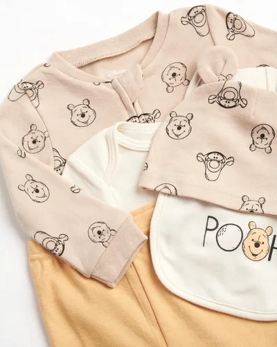 Vista 3 de Disney Juego de capas para niñas recién nacidas, 7 piezas, Winnie the Pooh, enteros, pantalones deportivos, sombrero con peto y bolsa de regalo