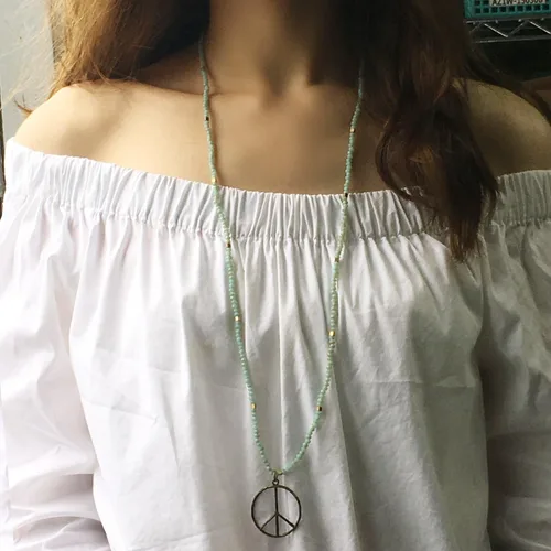 Vista 2 de KELITCH - Collar clásico con dije de signo de paz, de hippie, de amor, con cuentas de cristal esmerilado