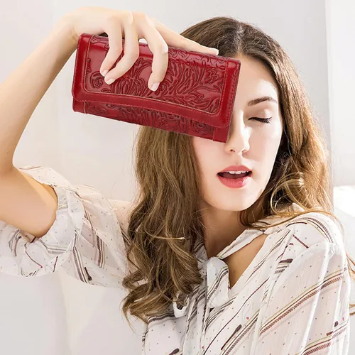 Vista 18 de MEITRUE Cartera de cuero para mujer, con bloqueo RFID, triple pliegue, con relieve, soporte para tarjetas, organizador de chequera para teléfono