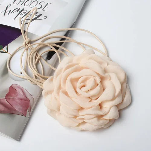 Vista 2 de Gargantilla de flores para mujer, gargantillas de rosas grandes, gargantilla floral para fiestas, novias, bodas, fiestas, collares de verano