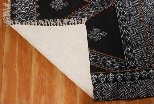 Vista 9 de Collection - Alfombra rectangular de algodón negro Dhurrie de 2 x 3 pies, alfombra geométrica Kilim para interiores y exteriores, alfombra de tejido